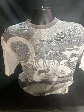 Retro early 2000’s Barefox denim t shirt-size L-#566